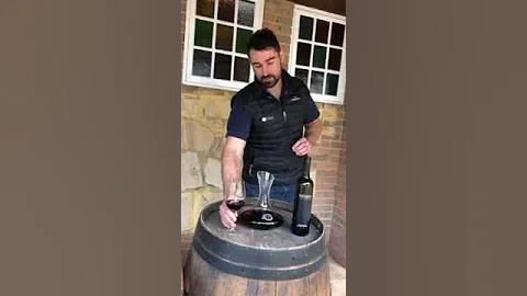 Decanting aged red wines