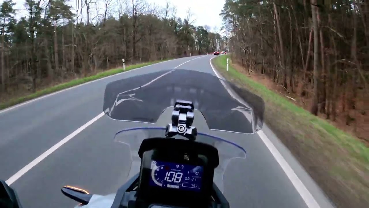 Eine Runde Roller? Honda ADV 350, Fahrspaß ohne Ende.