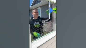 How to clean exterior windows and screens | Day 29/30 of my Spring Cleaning Spree #diy #home