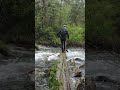 Как он не упал только? Река в Алтае. #алтай