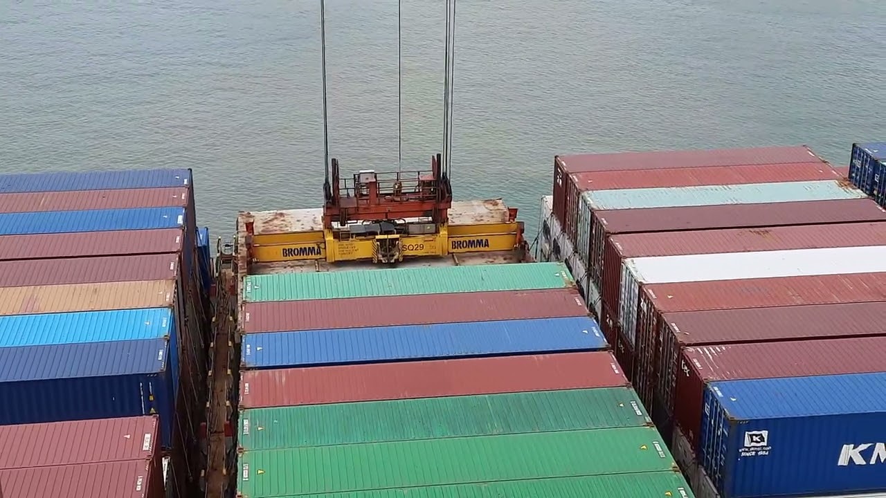 lid closing operation @south asia gateway terminal