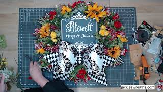 Demask Bow Oval Wreath