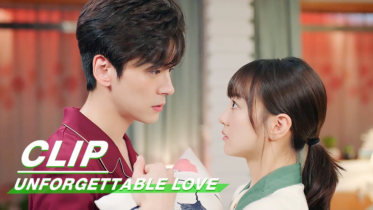 Clip: Sofa Or Bed, A Hard Choice | Unforgettable Love EP05 | 贺先生的恋恋不忘 |  iQiyi