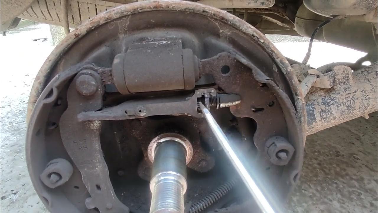 Как снять барабан Ларгус кросс без сьемника - YouTube