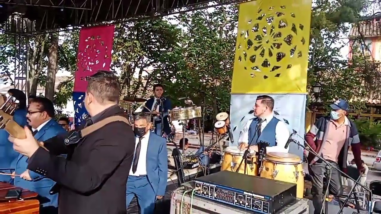 Marimba Municipal de Comitán Comitán (Arreglo Mario Penagos). YouTube