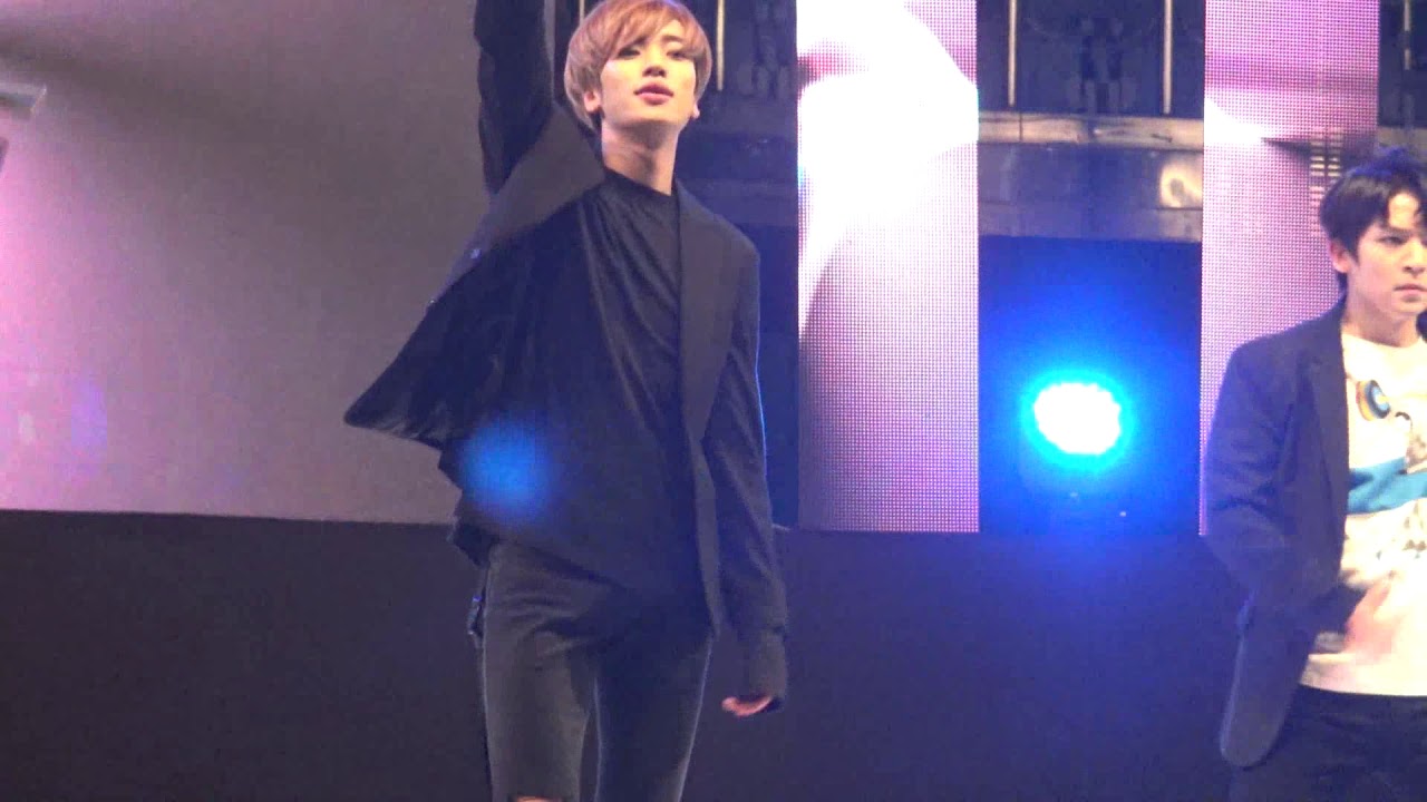 170928 군산 시민의 날 틴탑 '미치겠어' 니엘 focus