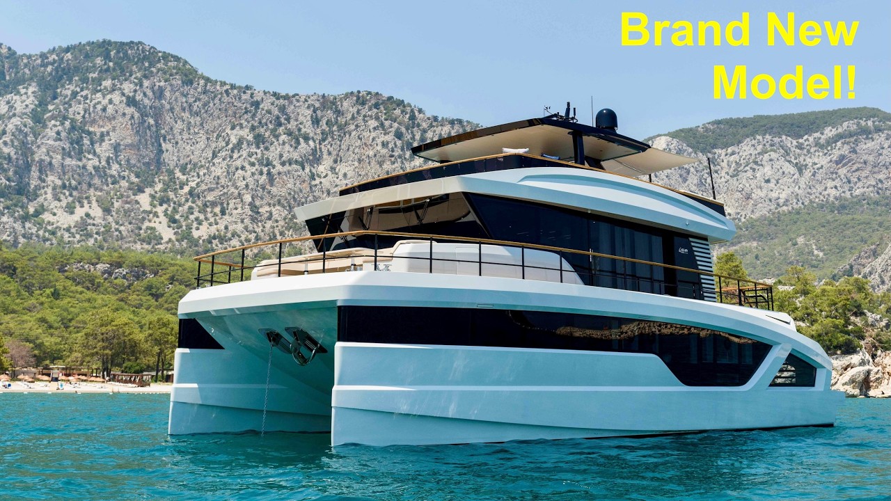 Яхтенный тур стоимостью 8,5 миллионов евро: Lazzara LPC300