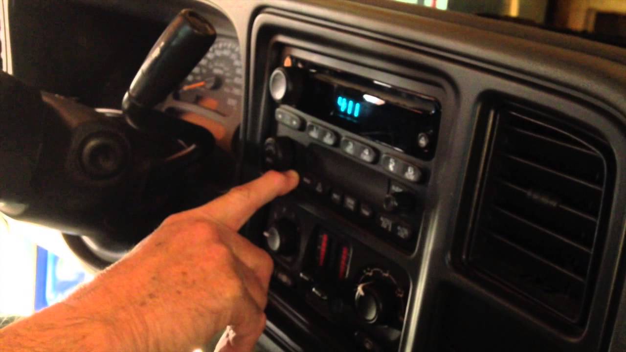 2004 Chevy Truck -Setting The Clock 1-2