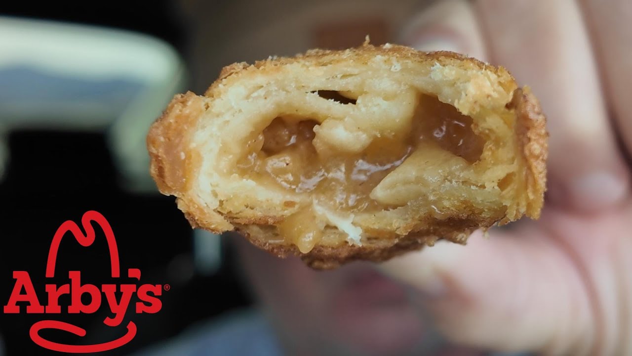 Обзор яичных рулетиков с персиковым коблером от Arby's