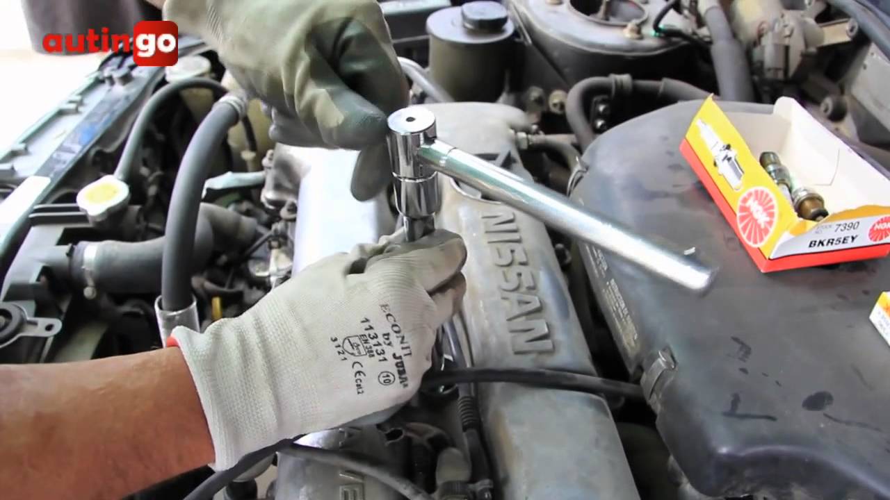 Como Cambiar Bujías Nissan Primera - YouTube