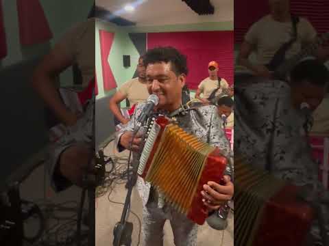 El general de la Bachata (el cepillo ) video oficial.
