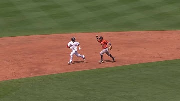 HOU@BOS: Nava plates Holt with a double to right