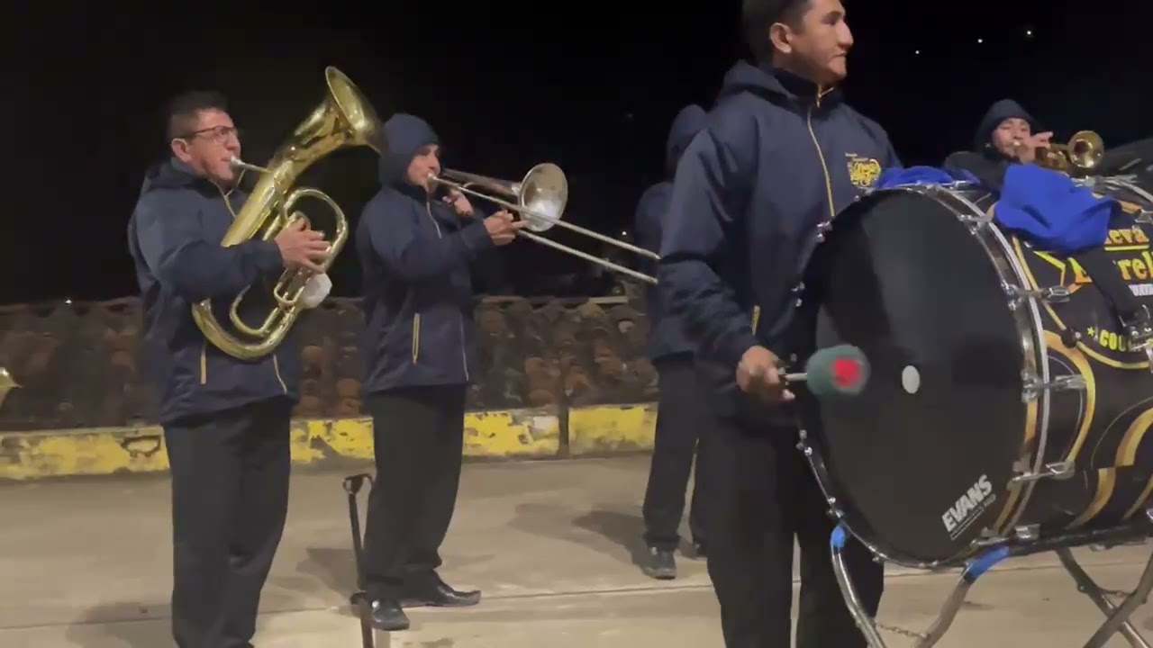 Cumbia Huarochiranos - Banda La Nueva Estrella del Huayabamba