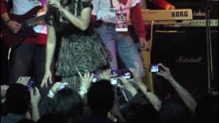 Ikke Nurjanah - BUNGA DAHLIA Washington DC