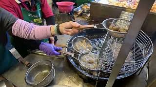 Amazing and popular fired seafood in fish port   delicious streetfood