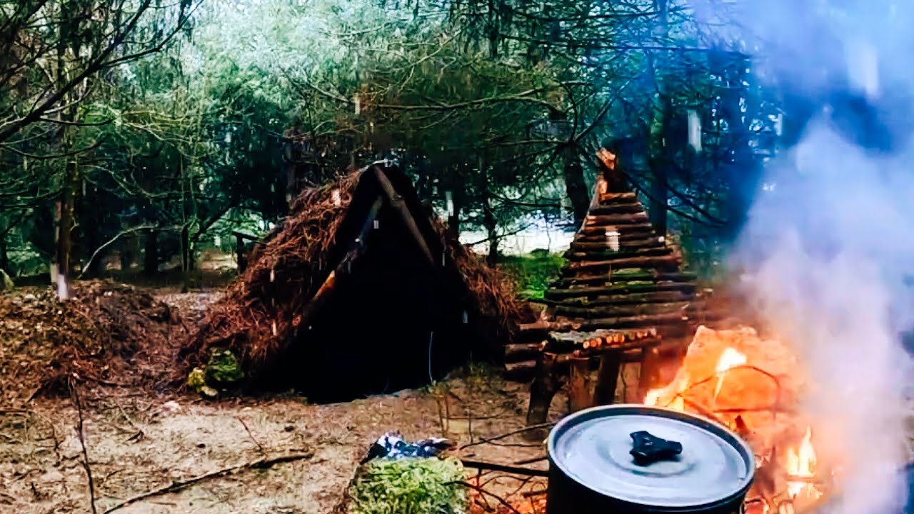 Life in an Underground Shelter on a Cold Winter day.. ASMR&FİRE