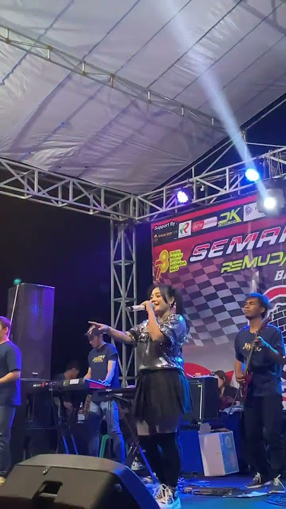 Joget dengan ica kiswara bersama dangdutnya ponorogo ARSEVA #dangdut #arsevaponorogo