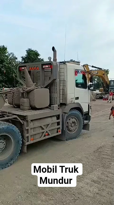 Mobil Truk Mundur #shorts #short#viralvideos #trending #heriadi #mobiltrukanimasi #tronton#bus#truk