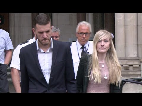 Vídeo: O Bebê Charlie Gard Morre