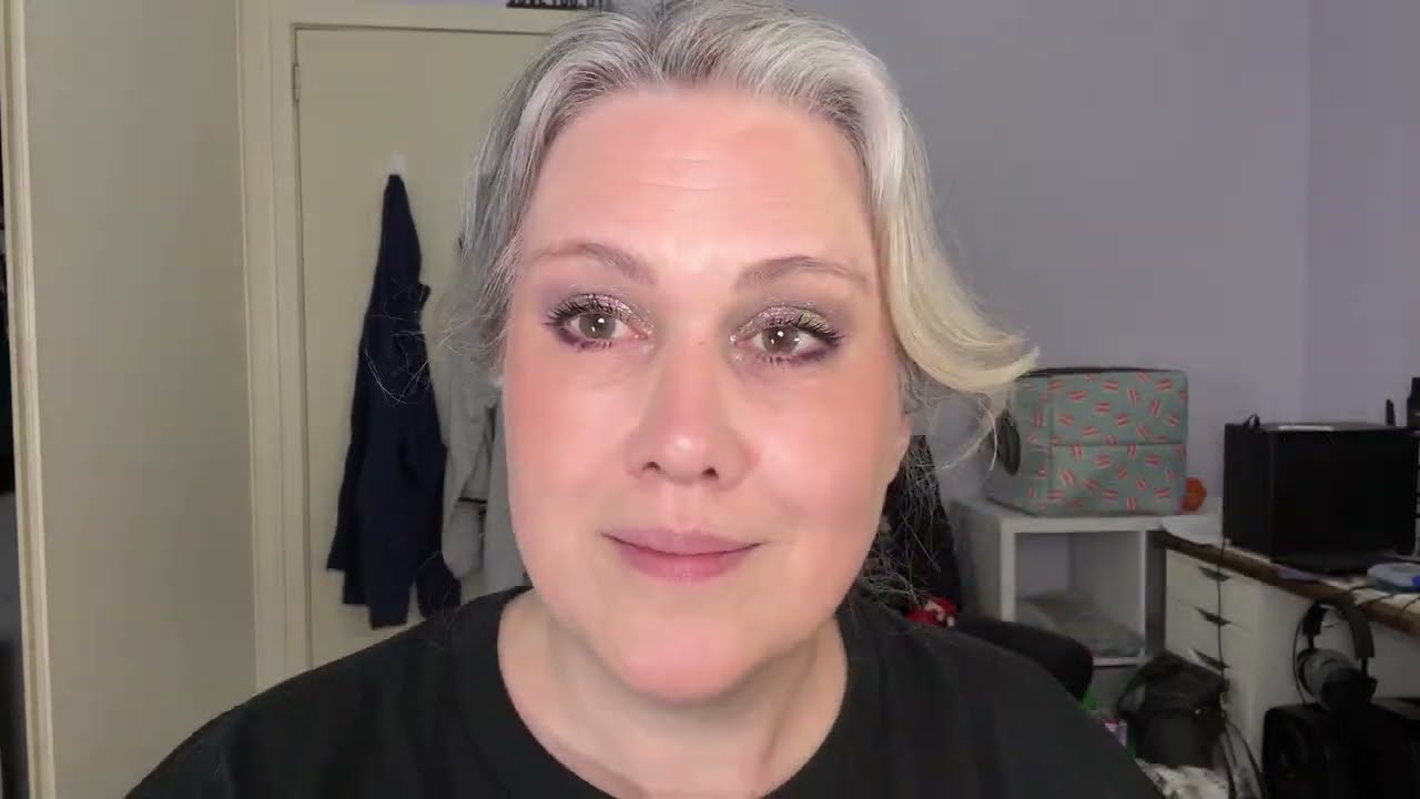 GRWM Crease Test with Magnetic Mineralia Duo-Chromes ✨