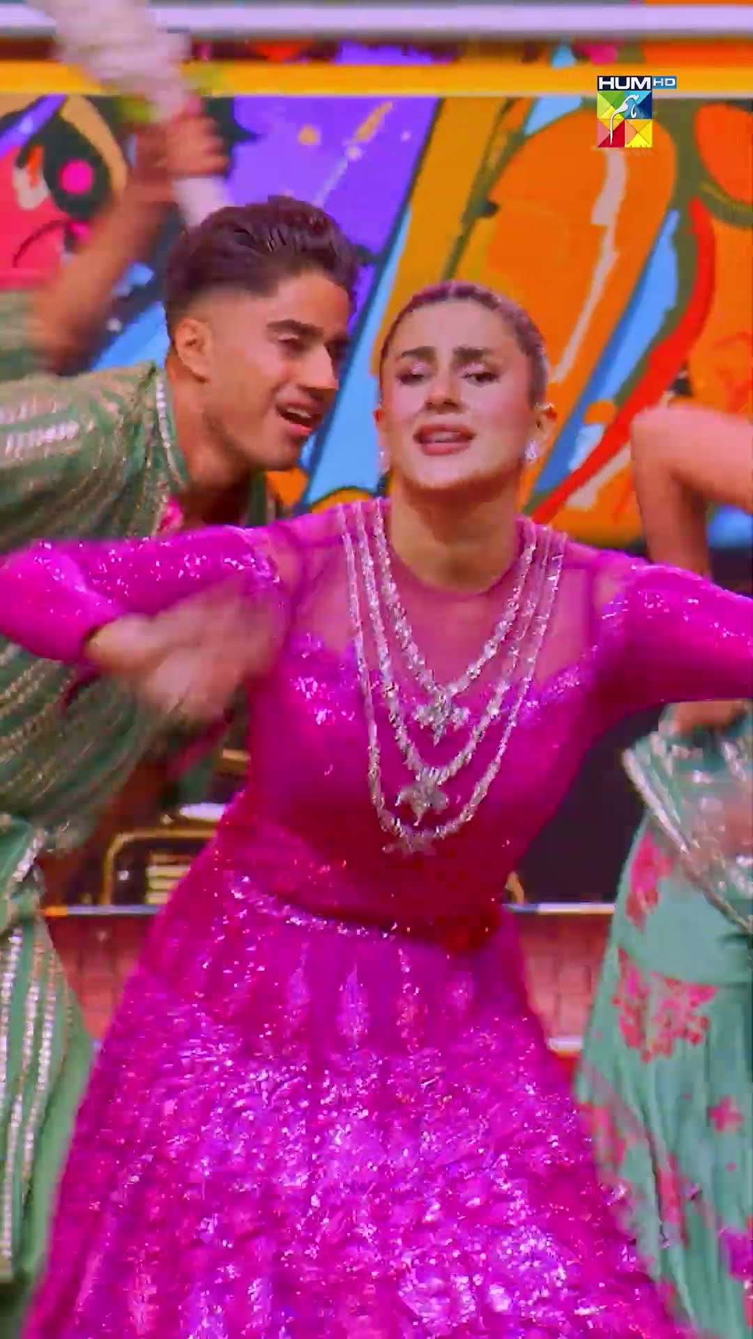Kubra Khan Best Dance - Performance - Kashmir 9th HUM Awards #kubrakhan #farhansaeed