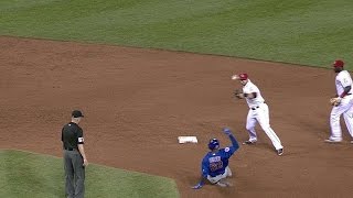 CHC@CIN: Phillips starts a double play to end the 8th