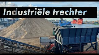 succes pin Dominant BMC Industriële trechter incl slijtplaten transportband project - YouTube