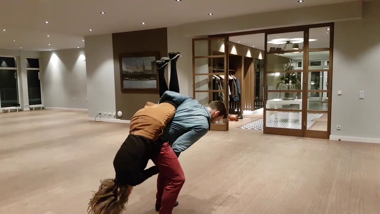 Knotentanz / Friesenrock Figur  - Around the Block