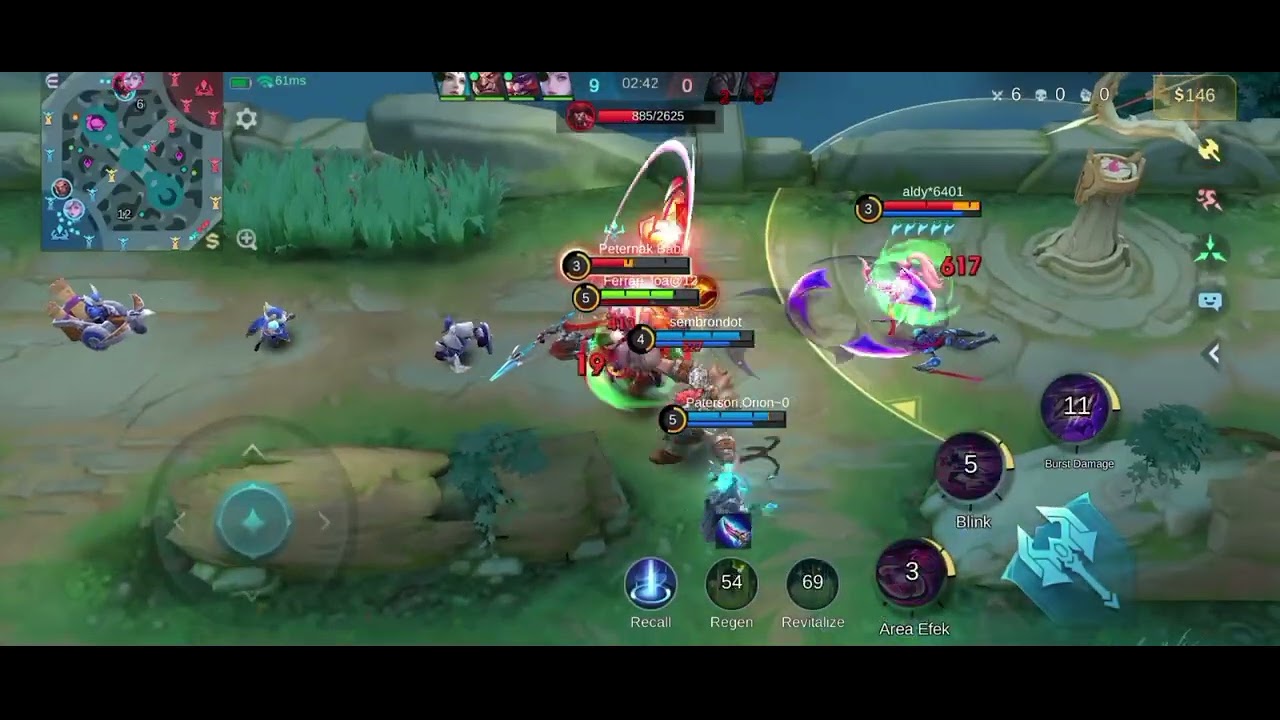 Bermain game Mobile Legend guys