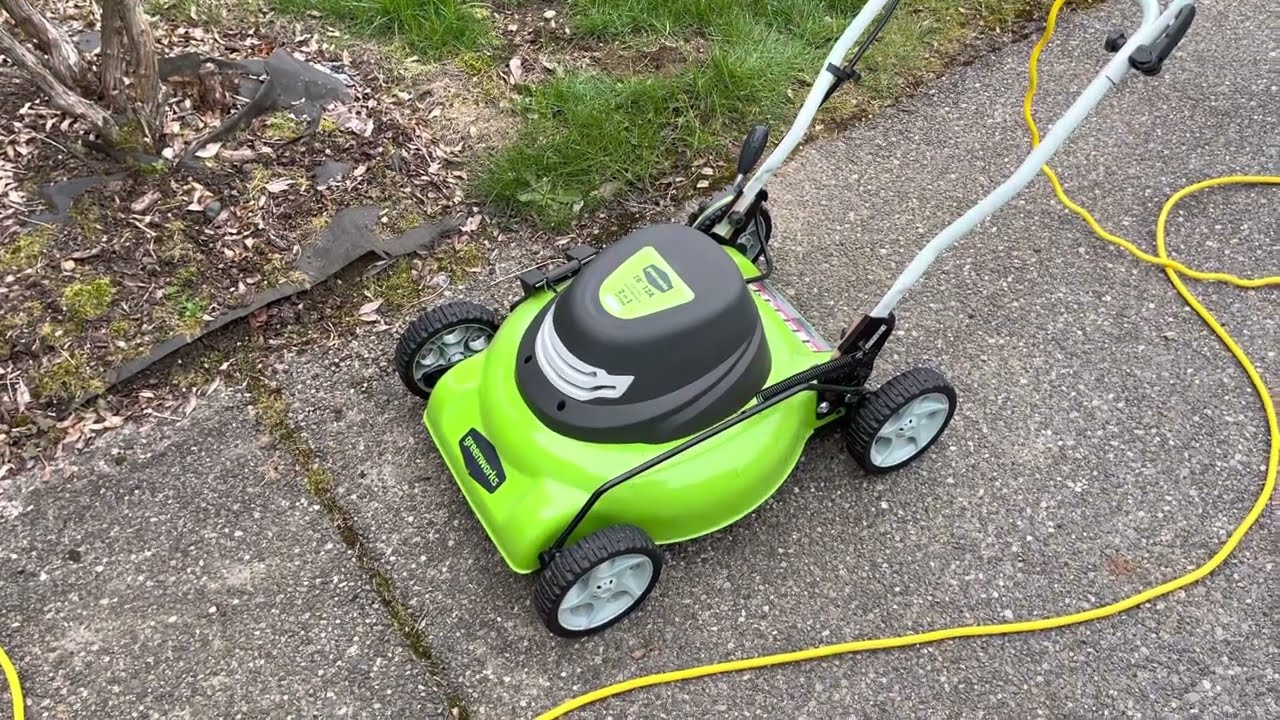 Review: Black and Decker 18 inch Corded Electric Mower 