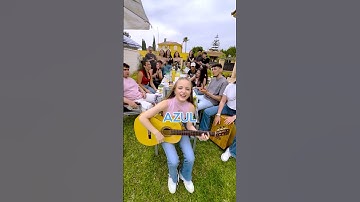Thumbnail of Carmen Ferre cantando con sus amigos 👫🦋  “Ojos de Colores” 💃🏼#carmenferre #videoclip #music
