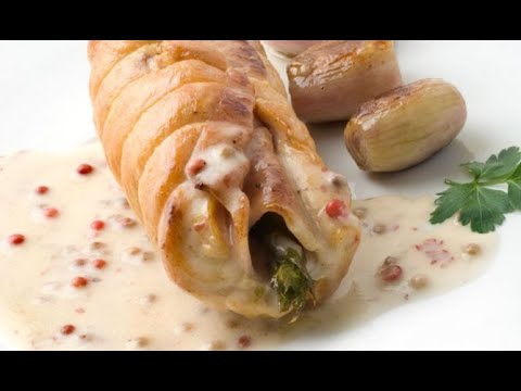 Video: Filetes Con Salsa De Pimienta Rosa