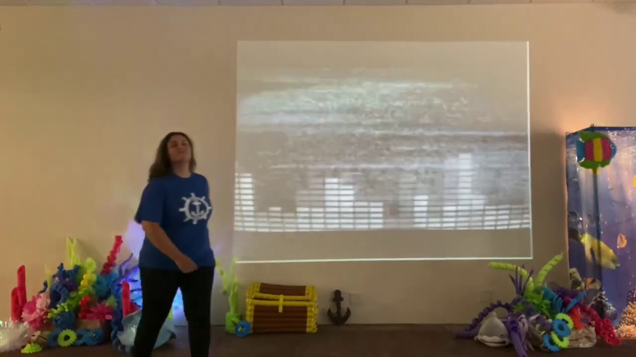 Tell the World motion video - Pastor Dominique shows off the worship motions for Hilsong Kids “Tell the World”