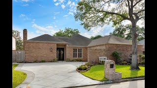 🏡#Just Listed 11623 Aspenway Drive, Houston, TX  🏡 Tour Video Presented by Lynnette Gronewold