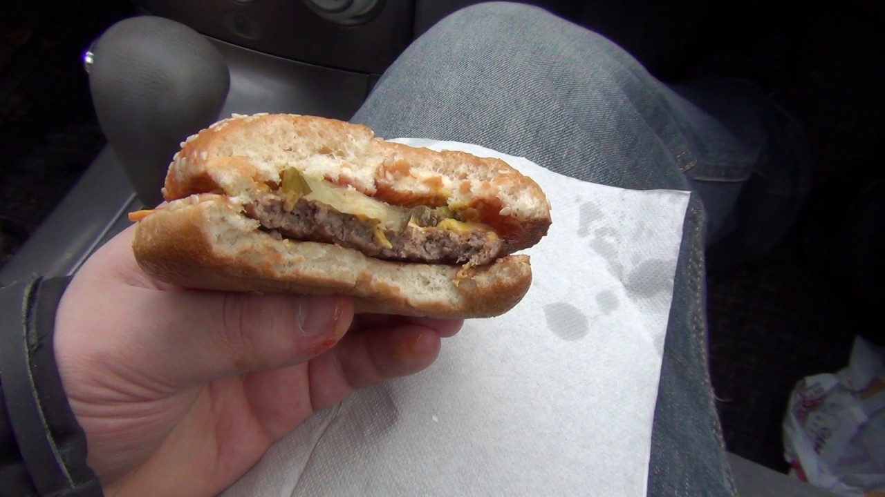 Testissä Juustohampurilainen (Burger King)