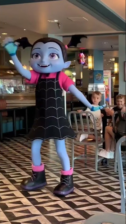 Disney Junior 🤣Vampirina Dancing #Shorts