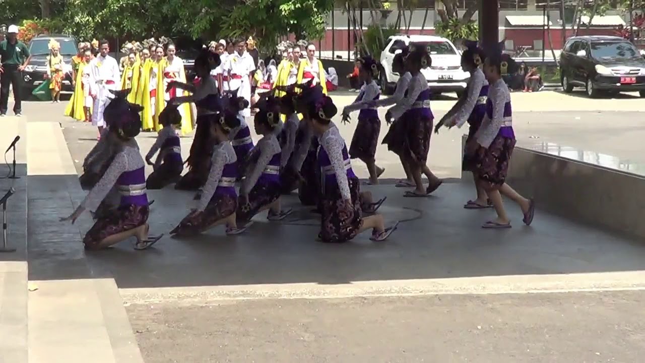 Baris Kreasi SMK PGRI 1 Tulungagung Finish