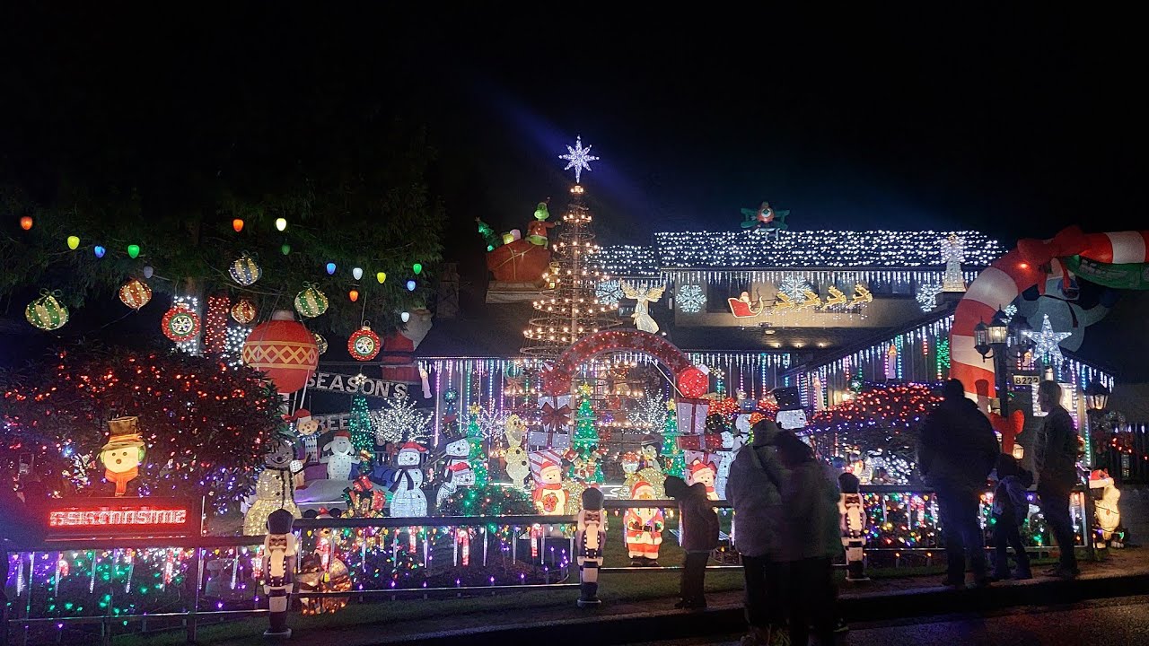 🇨🇦 DuPlessis Family Christmas Display 2023 | Burnaby, BC, Canada | December 29, 2023