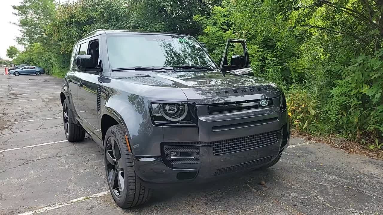 2024 Land Rover Defender X-Dynamic SE IL Chicago, Highland Park ...