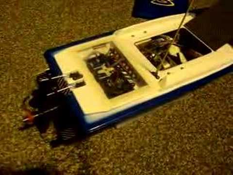 Offshore KYOSHO twinstorm 800 - Modélisme