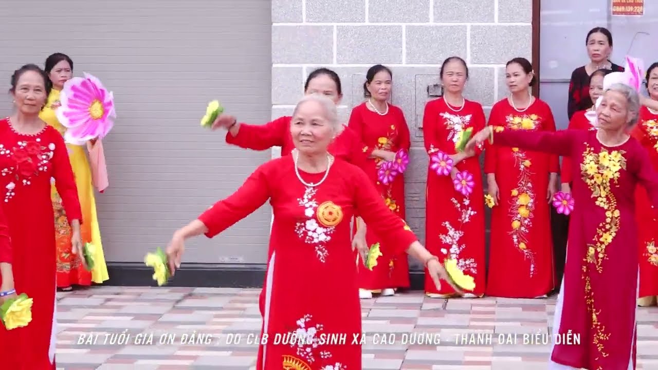 CLB xã Cao Dương Huyện Thanh Oai - Múa Tuổi Già Ơn Đảng tại Vinhome - Hưng Yên 17-6-2025