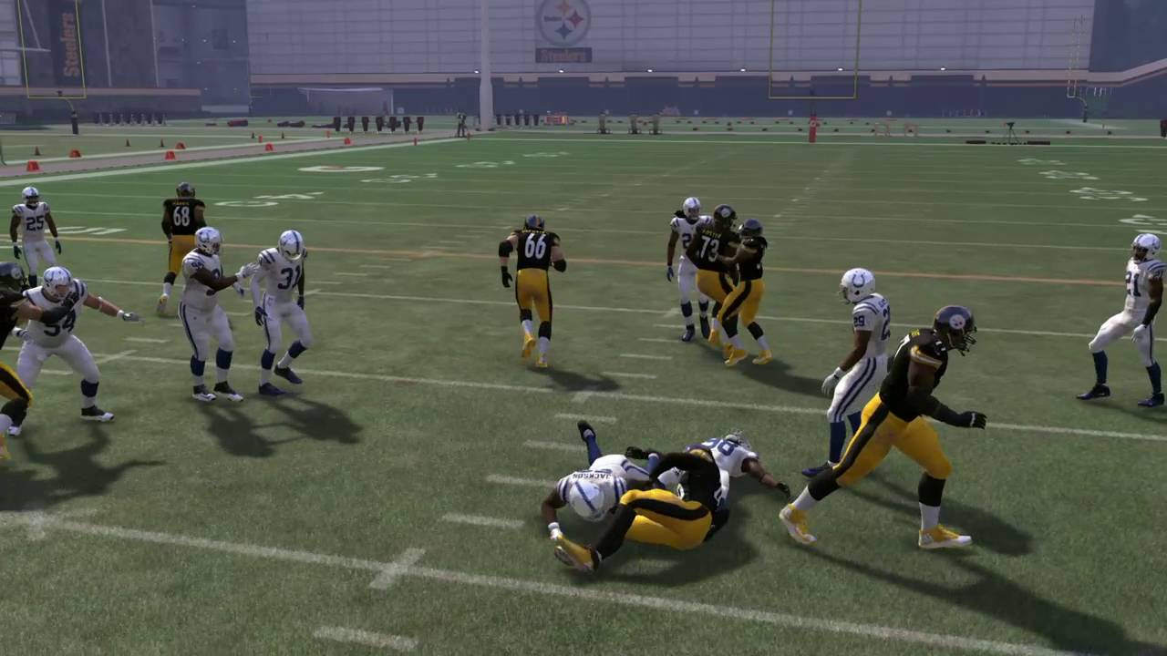 Madden 17 Throwing into Max Zone Coverage Concept