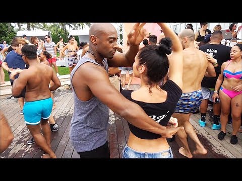 Salsa dancing at the Miami Salsa Congress Pool Party - Mario and Jeannette mp3 letöltés