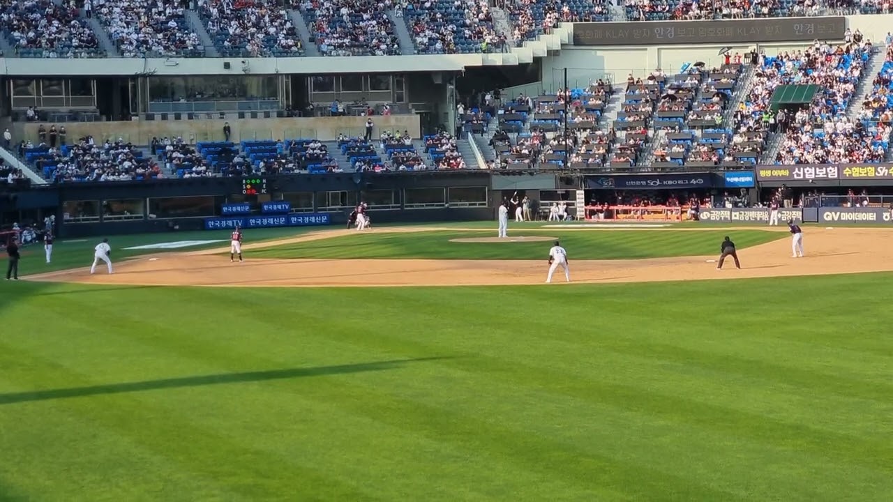 롯데 고승민의 첫 홈런 순간을 직관한 두산팬의 반응