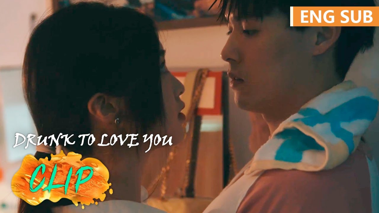 江路遭到刘雅礼暴打，趁机搬进刘雅礼两人开始同居！|《咕咚咕咚喜欢你 Drunk to Love You》精彩片段 (ENG SUB)