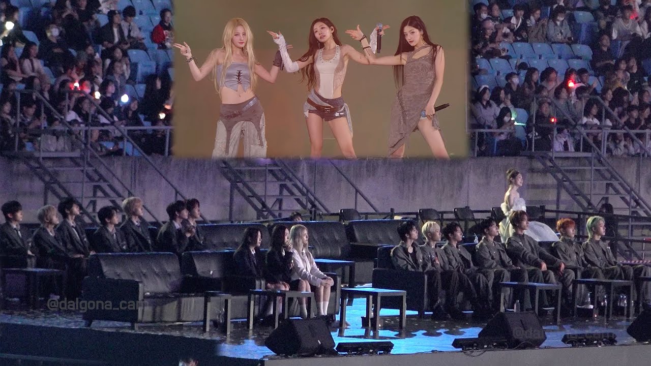 키스오브라이프 KISS OF LIFE stage reaction [KiiiKiii AHOF NEXZ]/2025 ACON