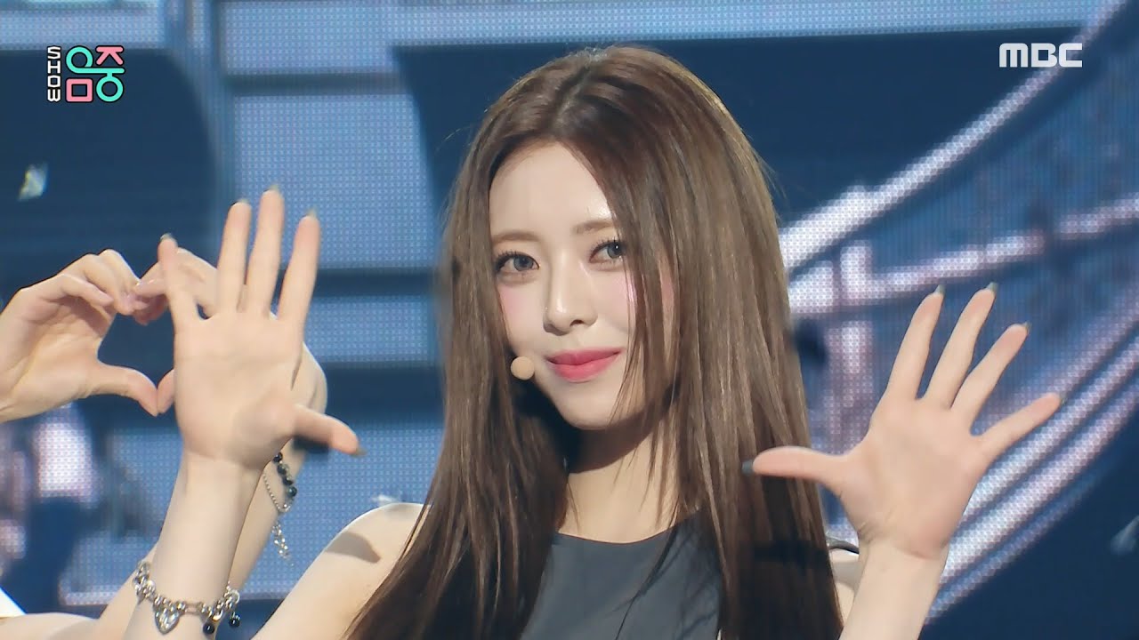 ITZY (있지) - Imaginary Friend | Show! MusicCore | MBC241109방송 ITZY (있지) - Imaginary Friend | Show! MusicCore | MBC241109방송