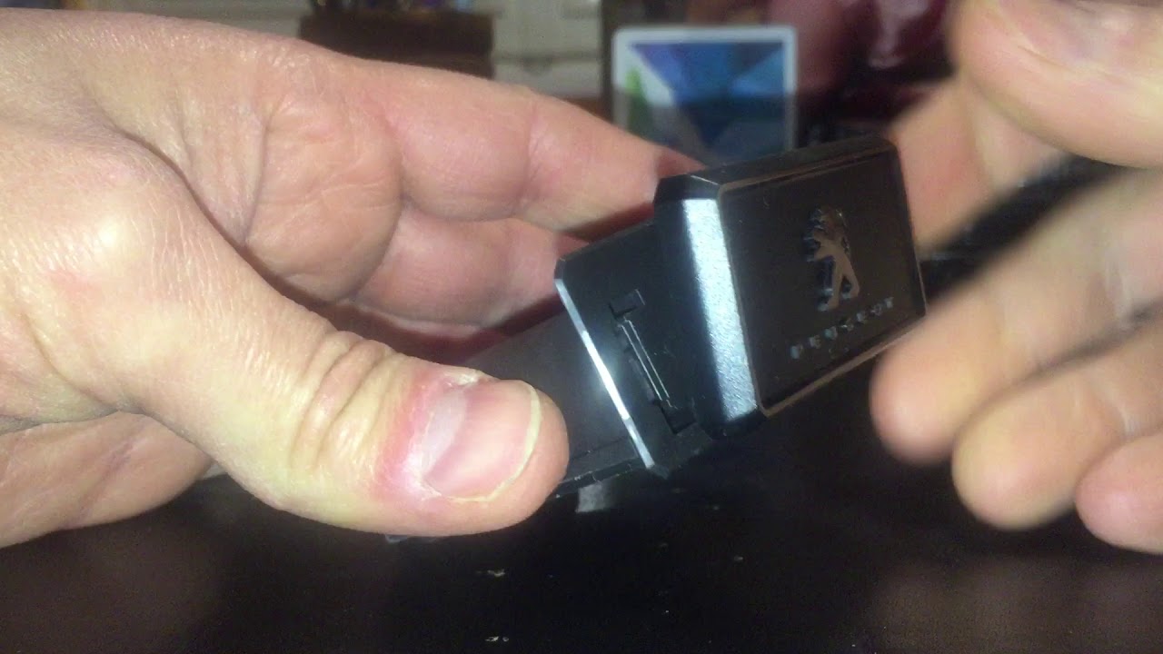 Smontaggio profumatore Peugeot 3008 unmounting perfumer Peugeot 3008