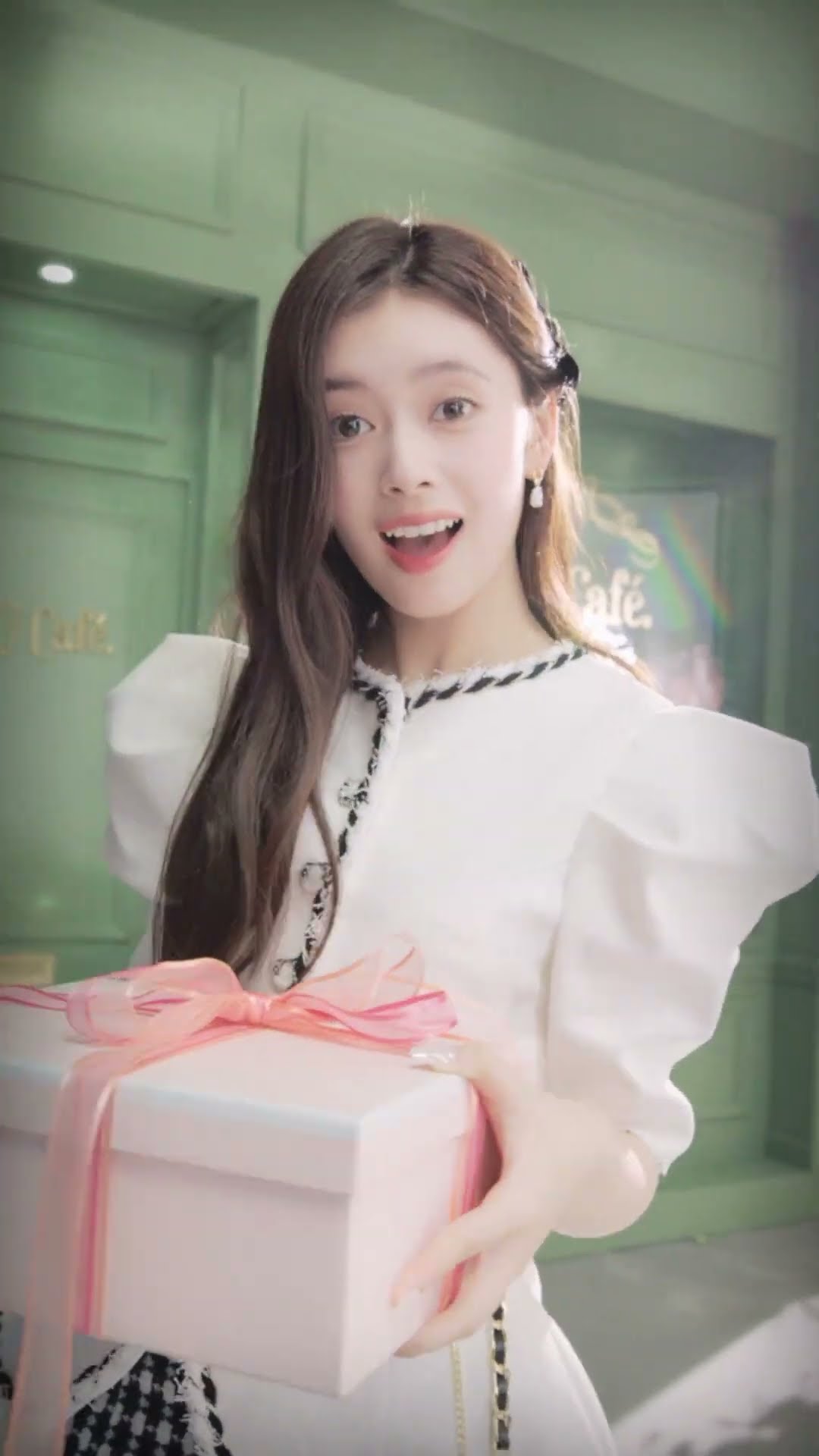 人気定番の 2024 GREETINGS SEASON'S NiziU “To.Us” UNIT TRAILER CONCEPT アイドル