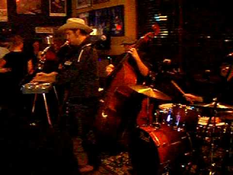 Ryan Cook & Sunny Acres @ Boston Pizza- Crazy Arms...